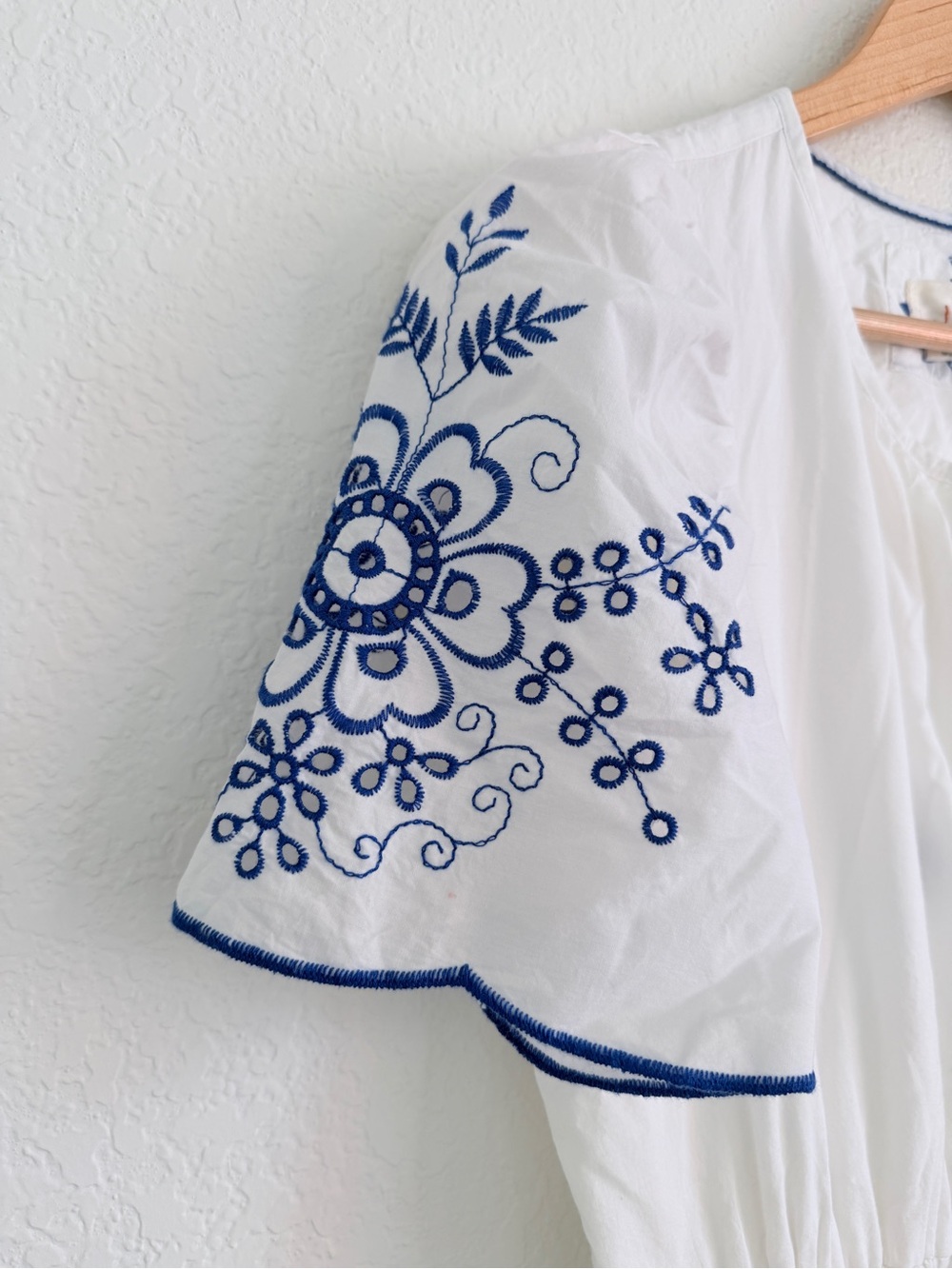 Anthropologie Somerset maxi dress White and blue embroidery eyelet size medium - Picture 5 of 16